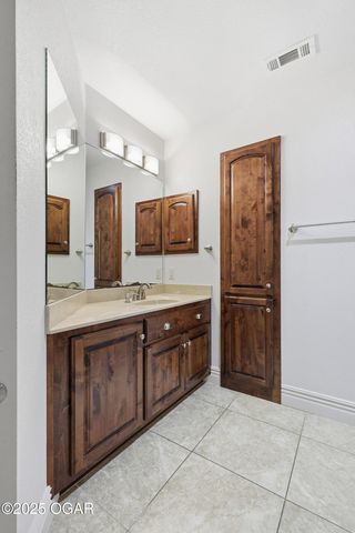 4712 Goldfinch Road, Joplin, MO 64804