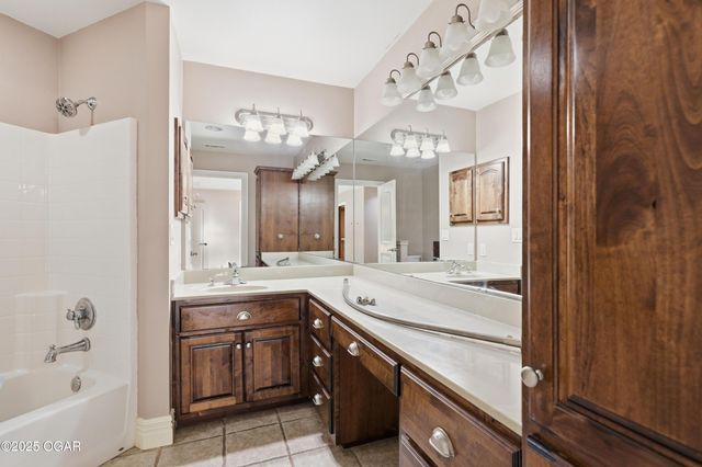 4712 Goldfinch Road, Joplin, MO 64804