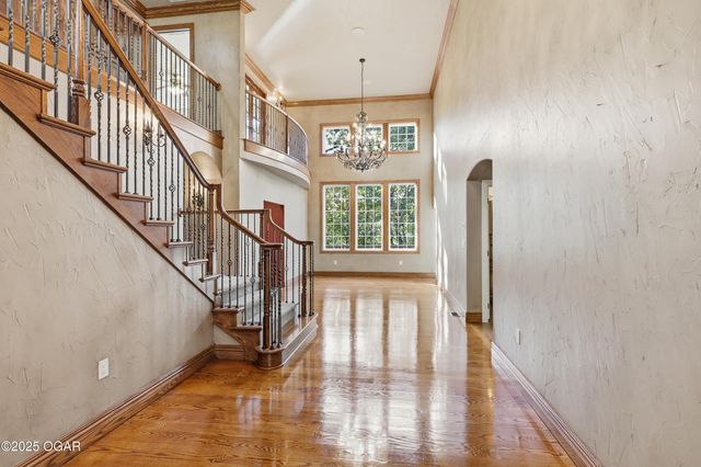 4712 Goldfinch Road, Joplin, MO 64804