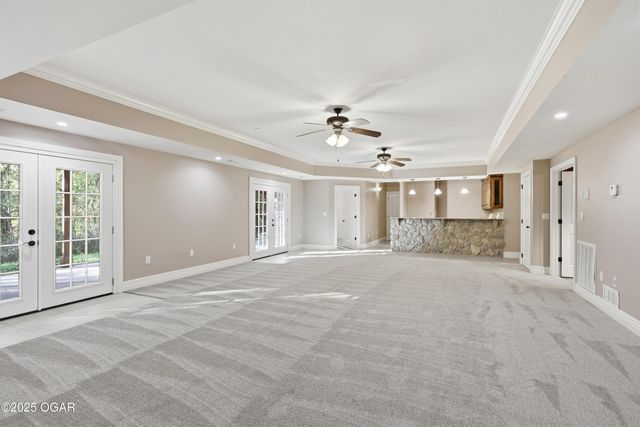 4712 Goldfinch Road, Joplin, MO 64804