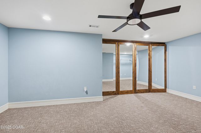 4712 Goldfinch Road, Joplin, MO 64804