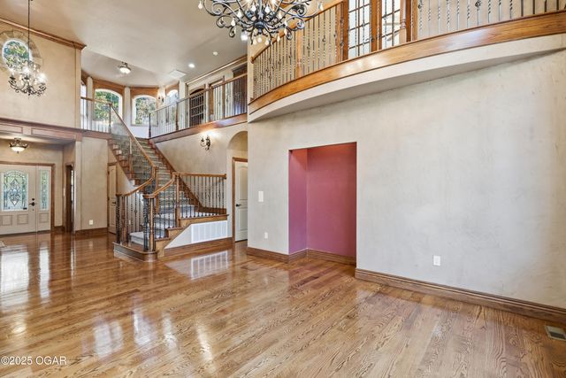 4712 Goldfinch Road, Joplin, MO 64804