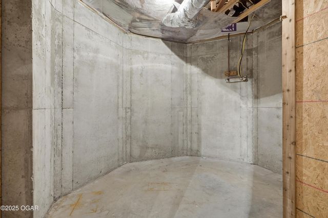 4712 Goldfinch Road, Joplin, MO 64804