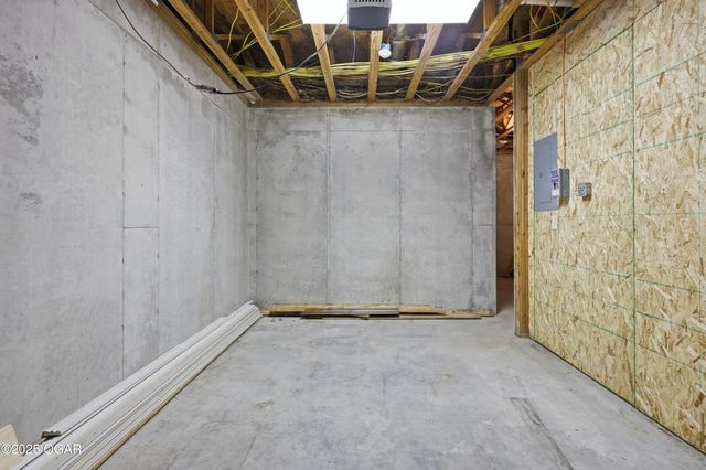 4712 Goldfinch Road, Joplin, MO 64804