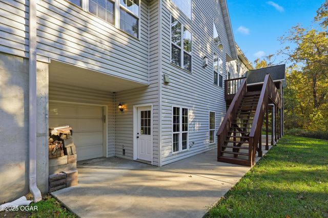 4712 Goldfinch Road, Joplin, MO 64804