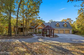 4712 Goldfinch Road, Joplin, MO 64804