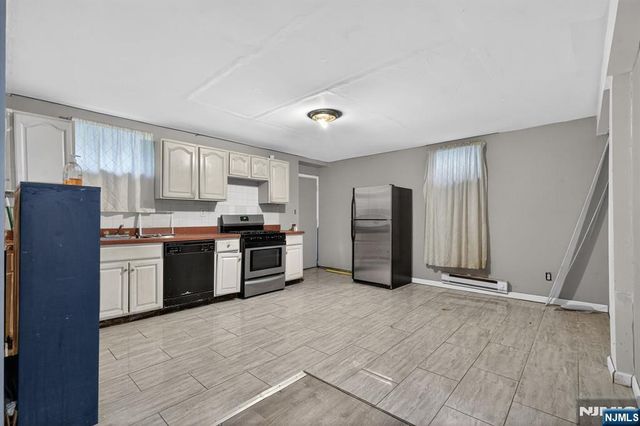 65 Crosby Avenue, Paterson, NJ 07502