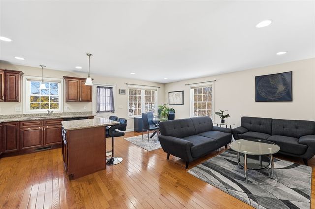 1027 Providence Street 4B, West Warwick, RI 02893