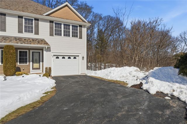 1027 Providence Street 4B, West Warwick, RI 02893