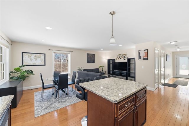 1027 Providence Street 4B, West Warwick, RI 02893