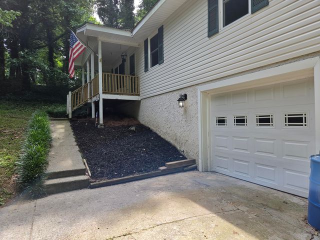 731 Larkwood Drive, Tunnel Hill, GA 30755