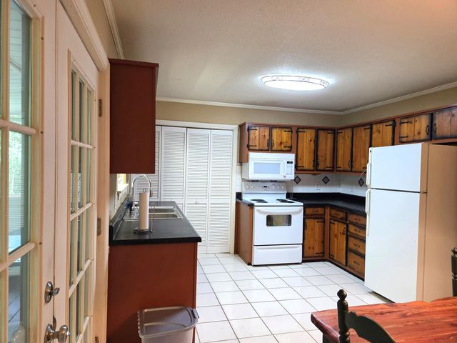 731 Larkwood Drive, Tunnel Hill, GA 30755
