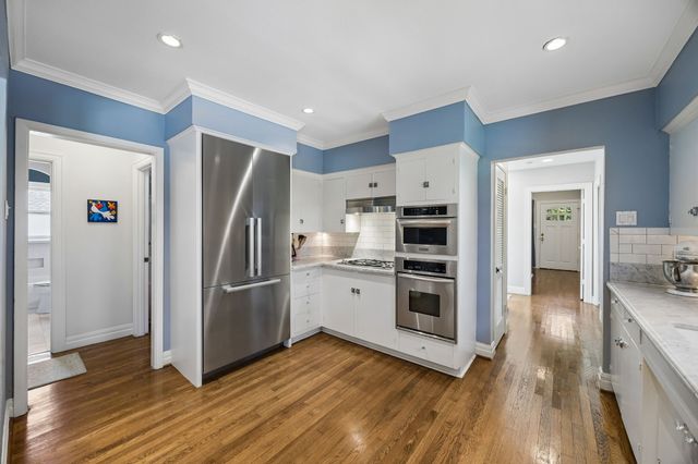 5542 McCommas Boulevard, Dallas, TX 75206