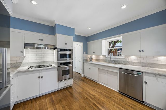 5542 McCommas Boulevard, Dallas, TX 75206