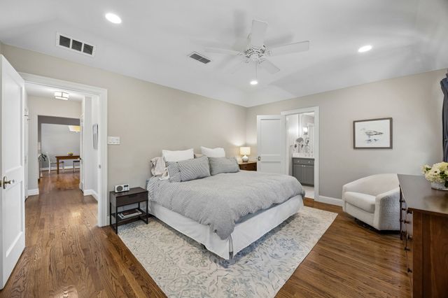 5542 McCommas Boulevard, Dallas, TX 75206