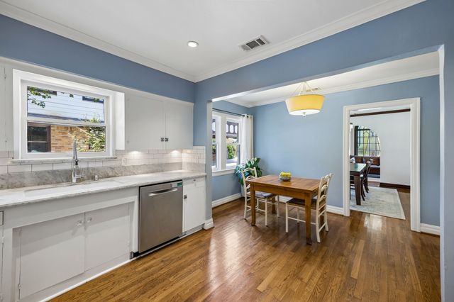5542 McCommas Boulevard, Dallas, TX 75206