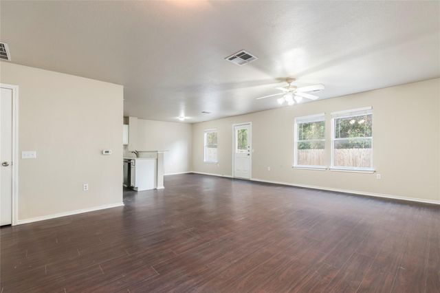 8712 Dittmar Oaks DR, Austin, TX 78748