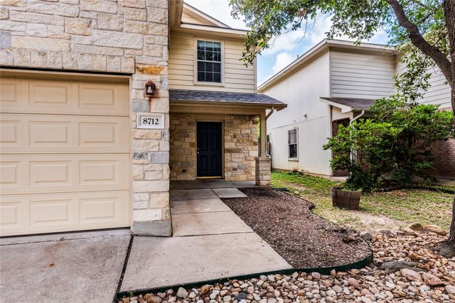 8712 Dittmar Oaks DR, Austin, TX 78748