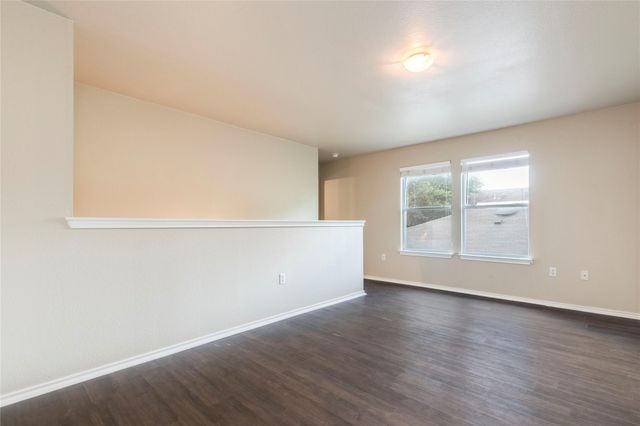 8712 Dittmar Oaks DR, Austin, TX 78748