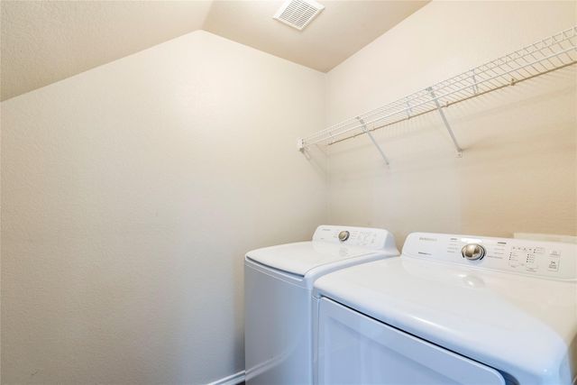 8712 Dittmar Oaks DR, Austin, TX 78748