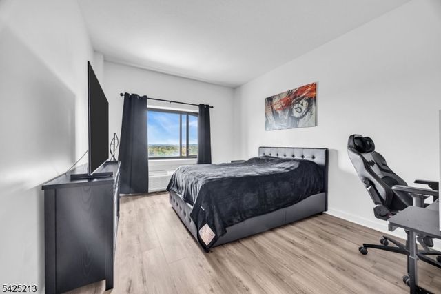 1 Carriage City Plz 1620, Rahway City, NJ 07065