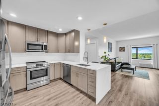 1 Carriage City Plz 1620, Rahway City, NJ 07065