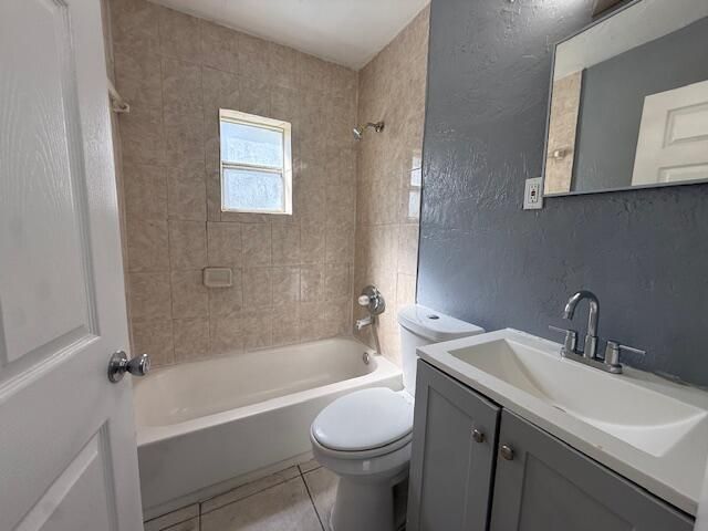 1913 Division Avenue, West Palm Beach, FL 33407