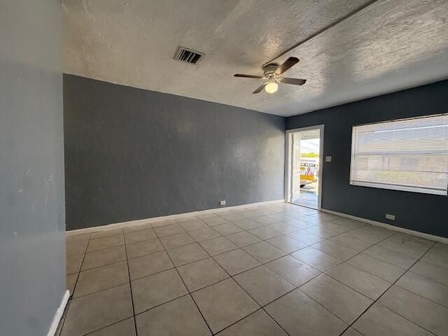 1913 Division Avenue, West Palm Beach, FL 33407