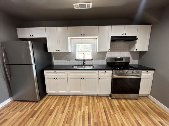 410 S Kaufman Street, Seagoville, TX 75159