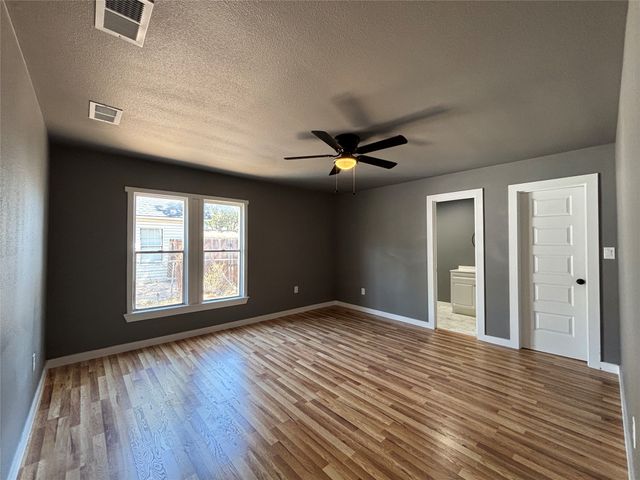 410 S Kaufman Street, Seagoville, TX 75159