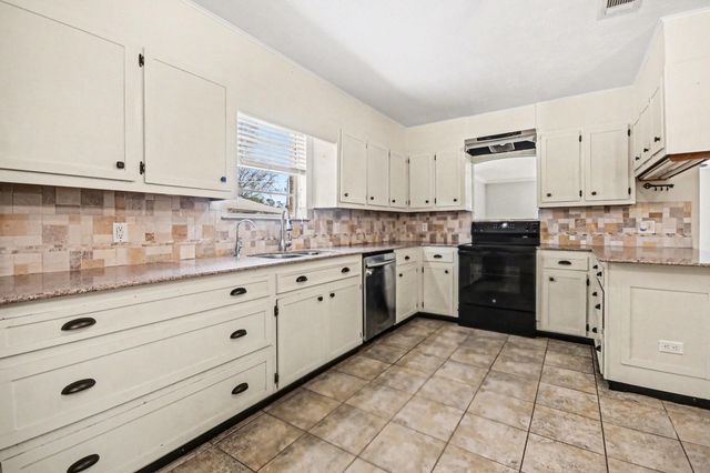 13414 Anna Court, Santa Fe, TX 77517