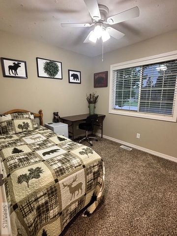 2890 N Azure Drive, Idaho Falls, ID 83401