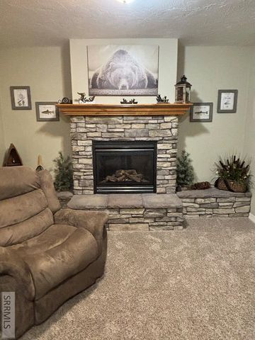 2890 N Azure Drive, Idaho Falls, ID 83401