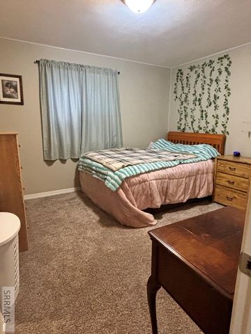 2890 N Azure Drive, Idaho Falls, ID 83401