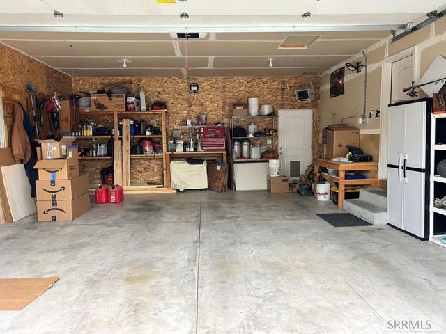 2890 N Azure Drive, Idaho Falls, ID 83401