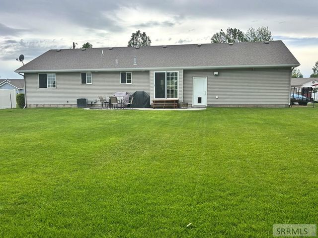 2890 N Azure Drive, Idaho Falls, ID 83401