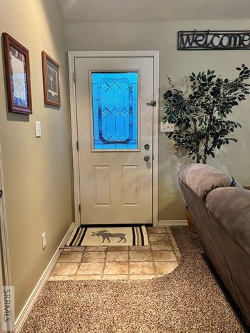 2890 N Azure Drive, Idaho Falls, ID 83401