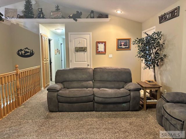2890 N Azure Drive, Idaho Falls, ID 83401