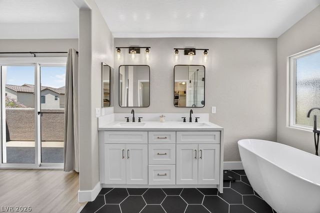 10660 Cumberland Creek Avenue, Las Vegas, NV 89166