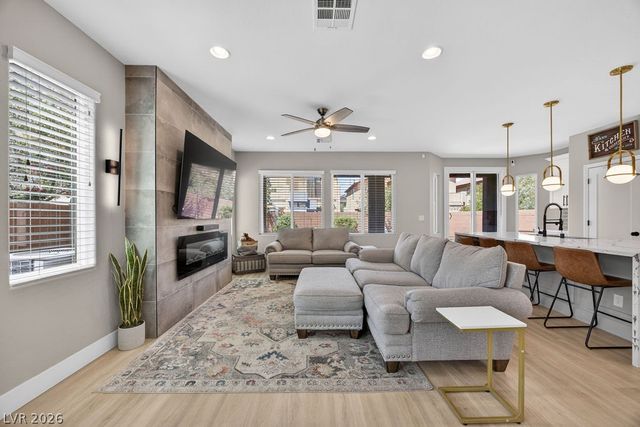 10660 Cumberland Creek Avenue, Las Vegas, NV 89166