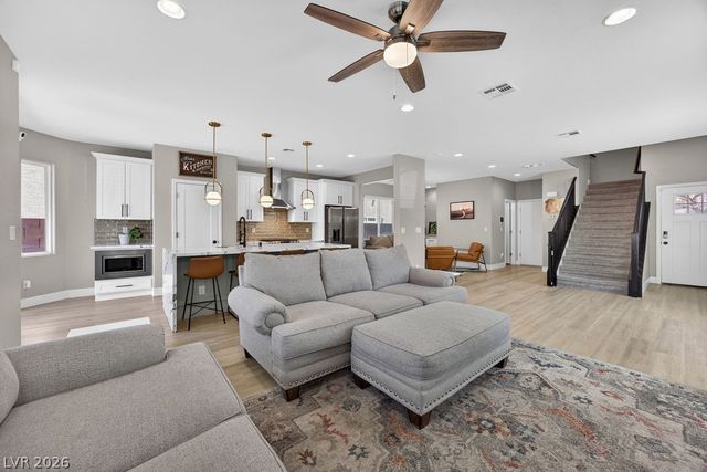 10660 Cumberland Creek Avenue, Las Vegas, NV 89166