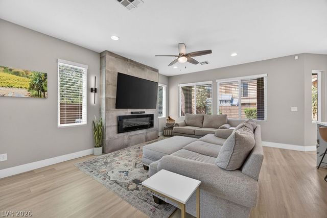 10660 Cumberland Creek Avenue, Las Vegas, NV 89166