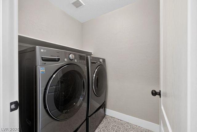 10660 Cumberland Creek Avenue, Las Vegas, NV 89166