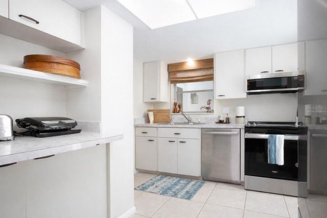 3252 WESTFORD LANE 122, Sarasota, FL 34231