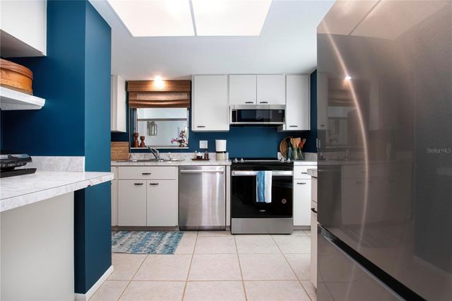 3252 WESTFORD LANE 122, Sarasota, FL 34231