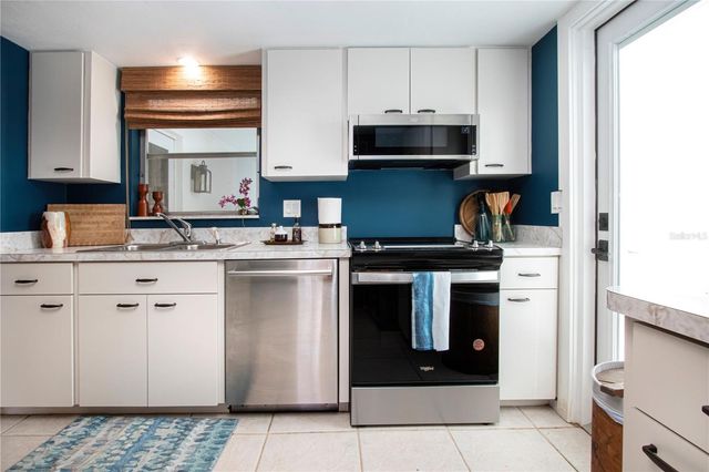 3252 WESTFORD LANE 122, Sarasota, FL 34231