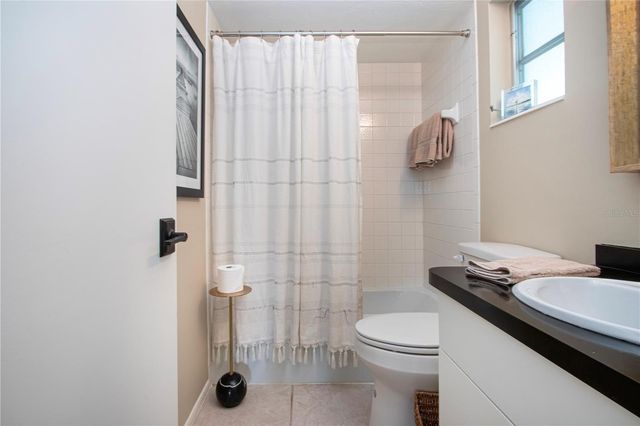 3252 WESTFORD LANE 122, Sarasota, FL 34231