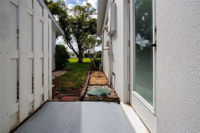 3252 WESTFORD LANE 122, Sarasota, FL 34231