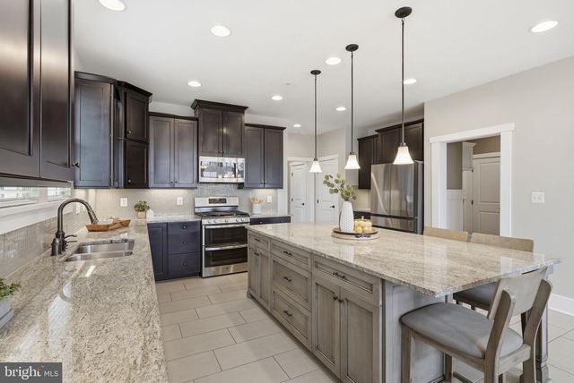 16956 TAKEAWAY LN, Dumfries, VA 22026