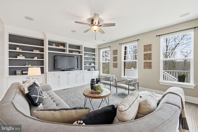 16956 TAKEAWAY LN, Dumfries, VA 22026